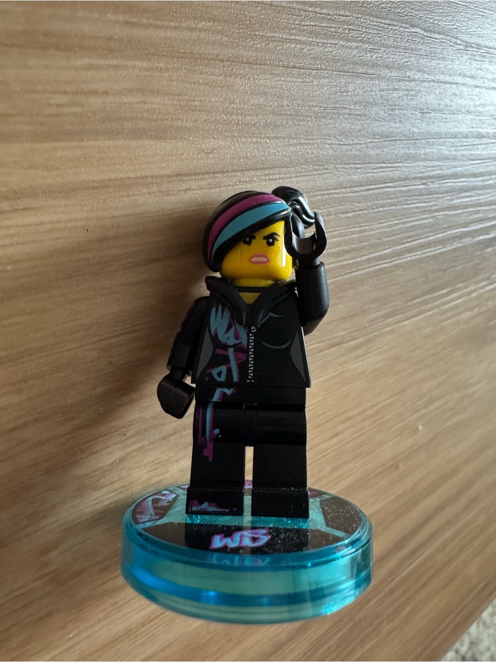 LEGO Dimensions Wyldstyle Lucy Minifigure w/ Toy Tag – Starter Pack 71200
